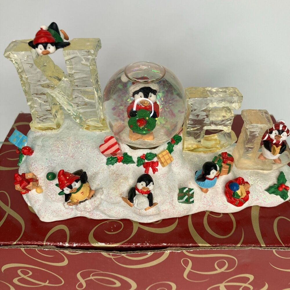 San Francisco Music Box Christmas Noel Penguin Musical Water Globe First Noel